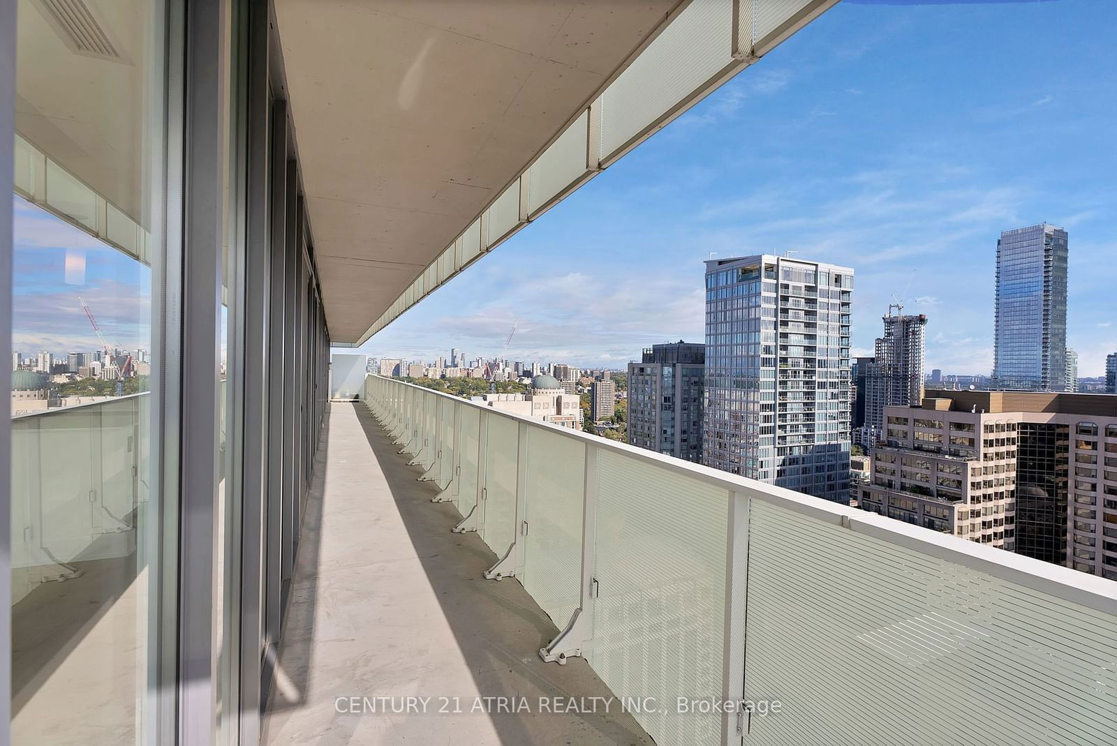 200 Bloor St W, unit 3002 for rent