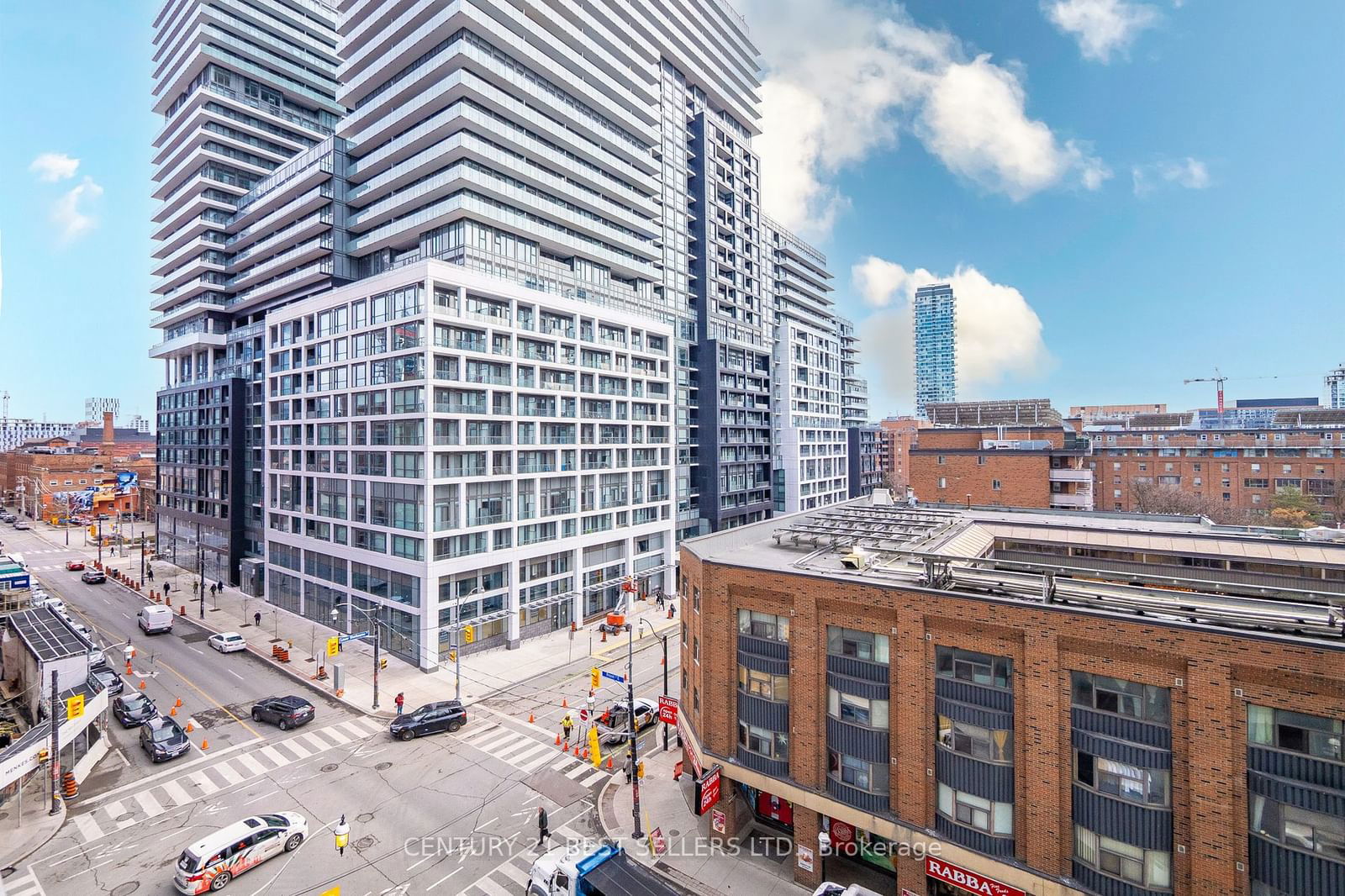 158 Front St E, unit 619 for sale