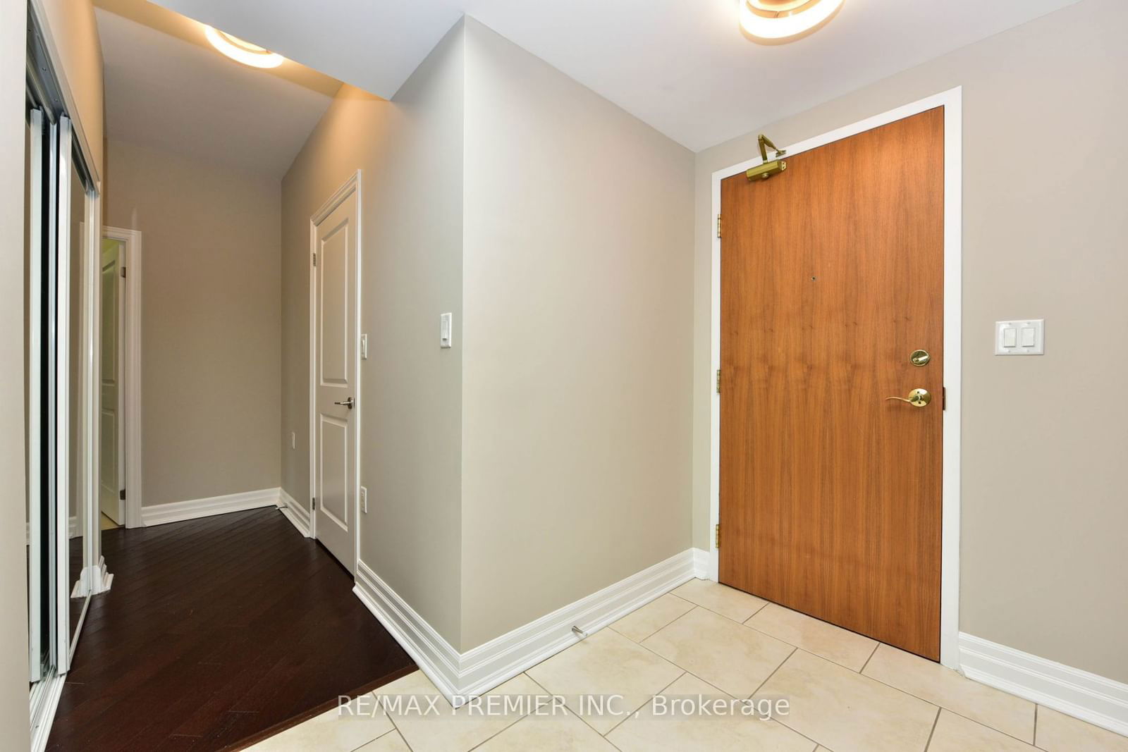 3840 Bathurst St, unit 803 for rent