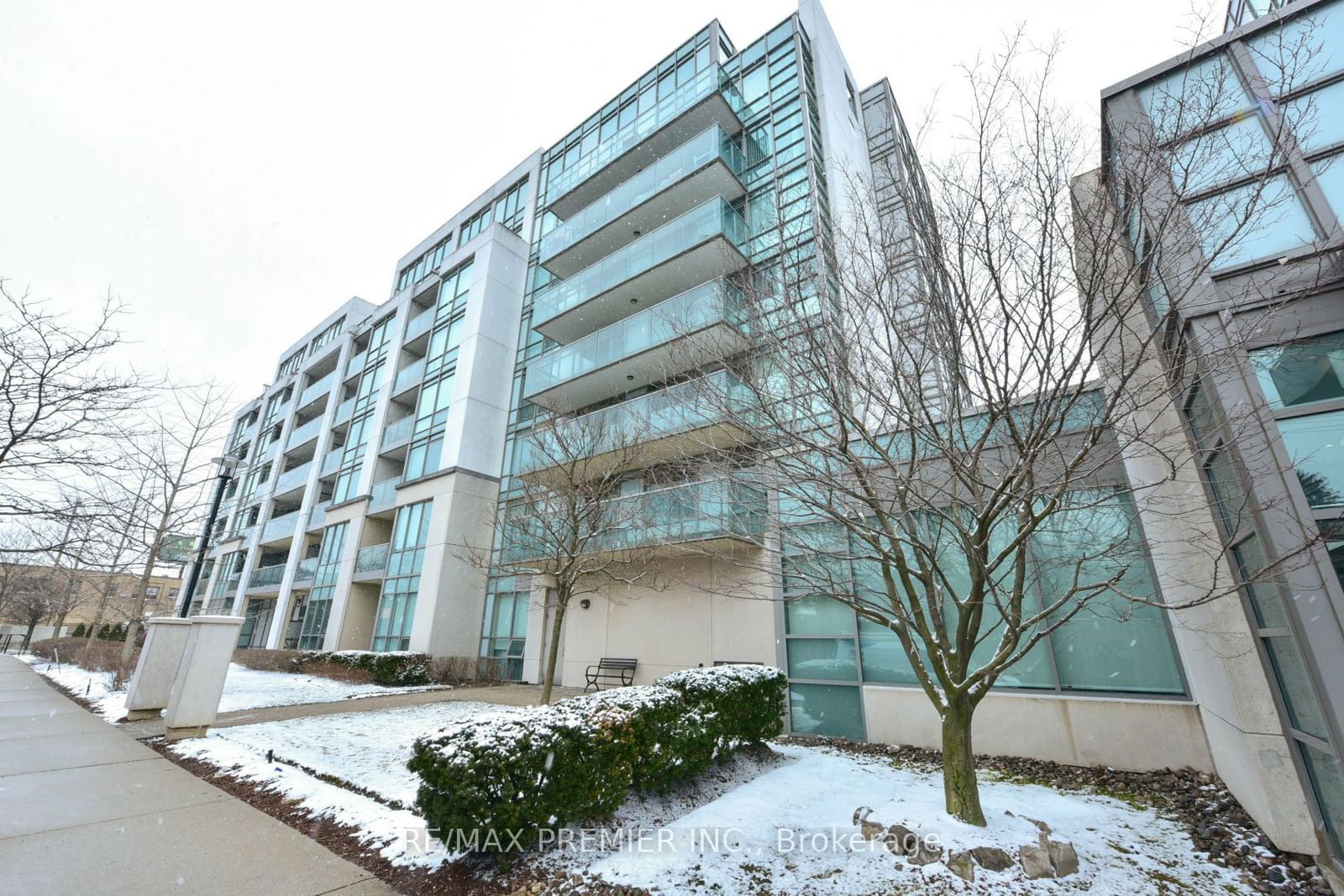 3840 Bathurst St, unit 803 for rent