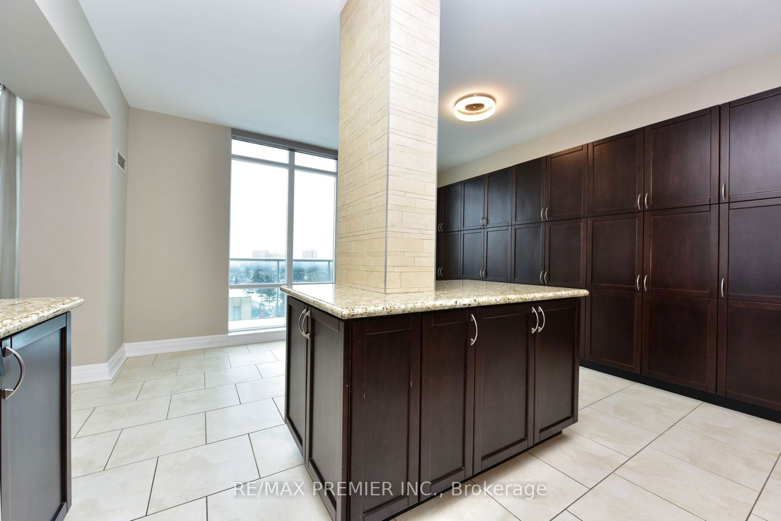 3840 Bathurst St, unit 803 for rent