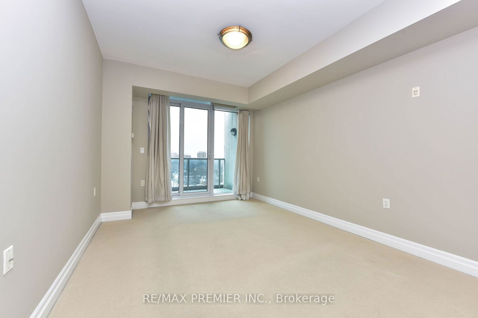 3840 Bathurst St, unit 803 for rent