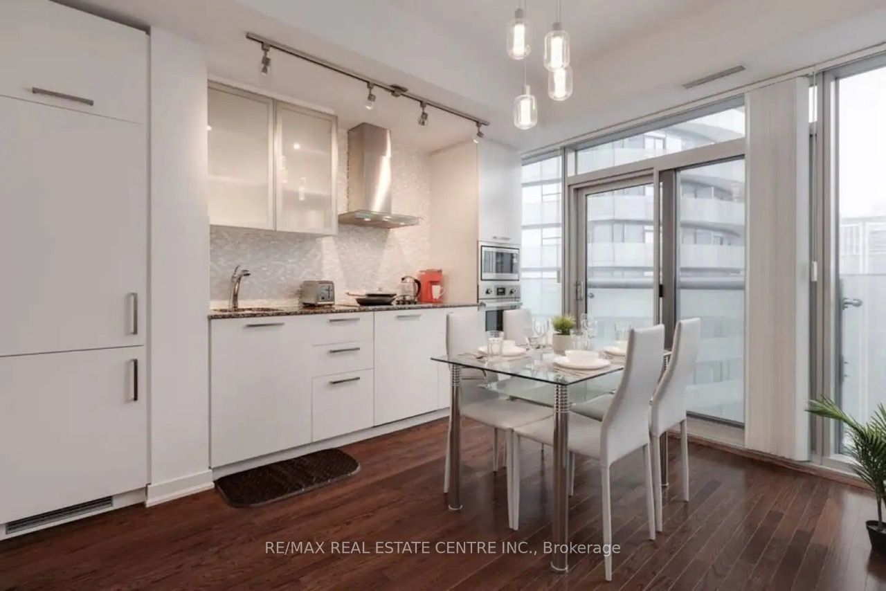 12 York St, unit 3711 for rent