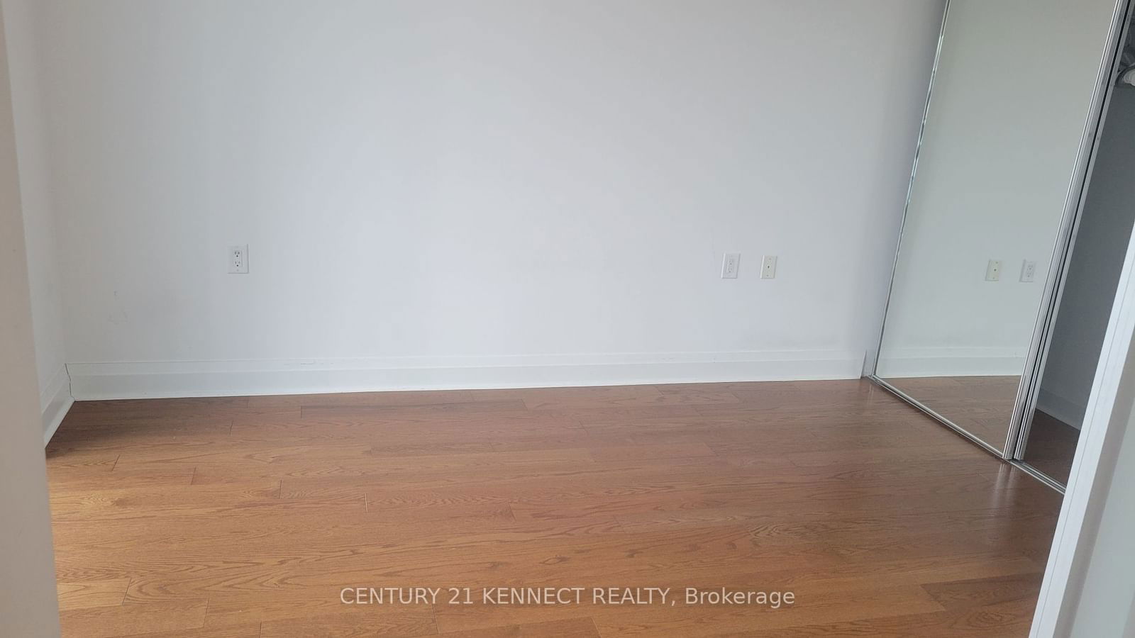 1080 Bay St, unit 1711 for rent