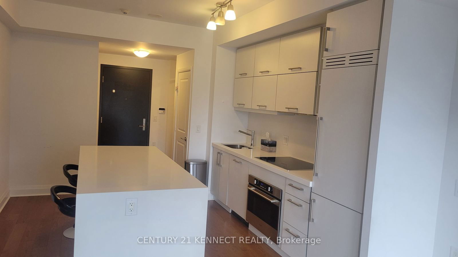 1080 Bay St, unit 1711 for rent