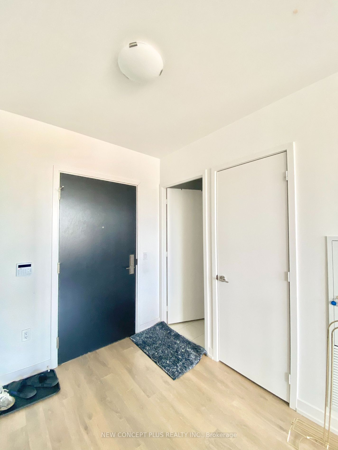 158 Front St E, unit 1304 for rent