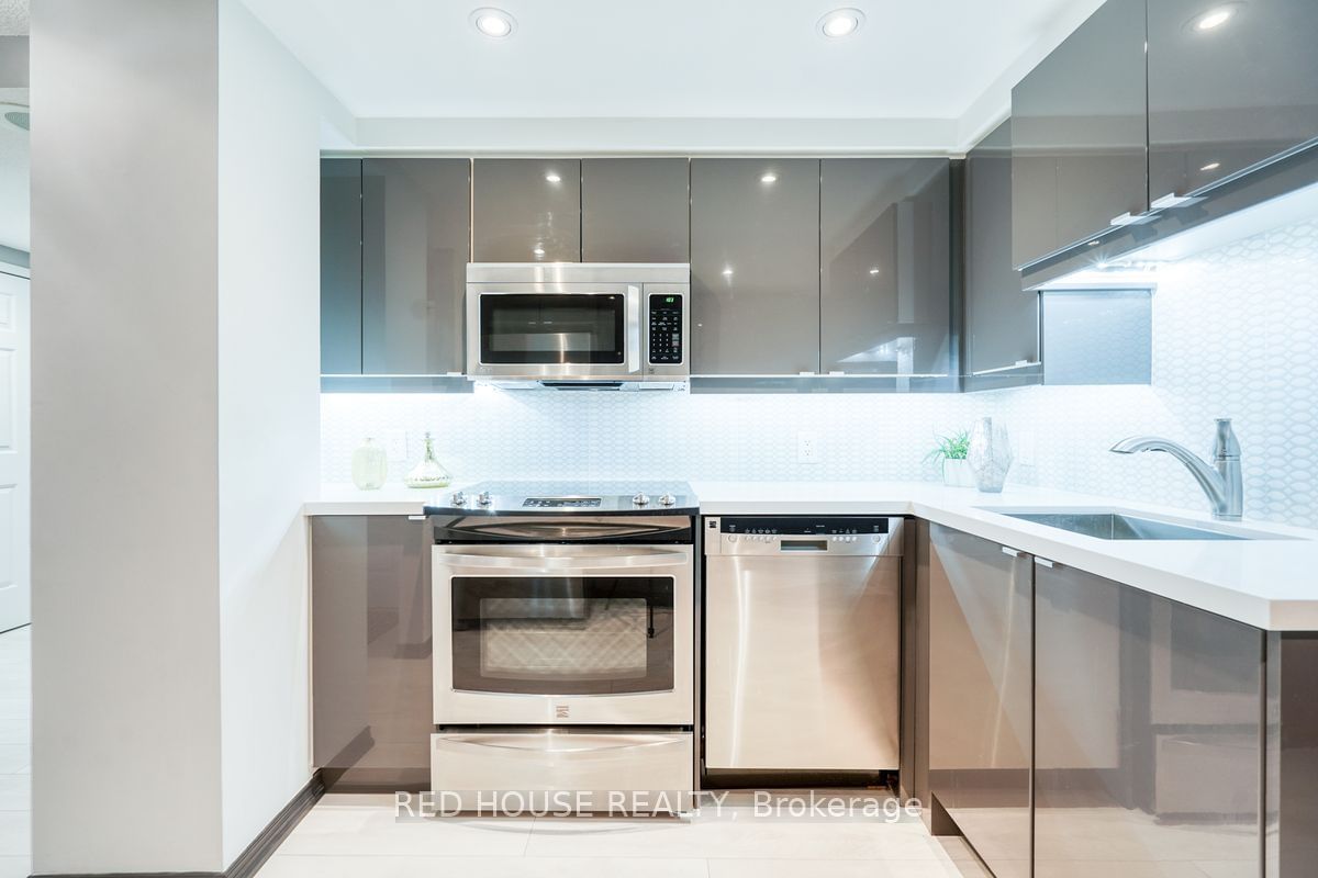 1818 Bayview Ave, unit 704 for sale