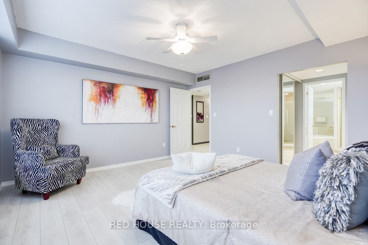 1818 Bayview Ave, unit 704 for sale