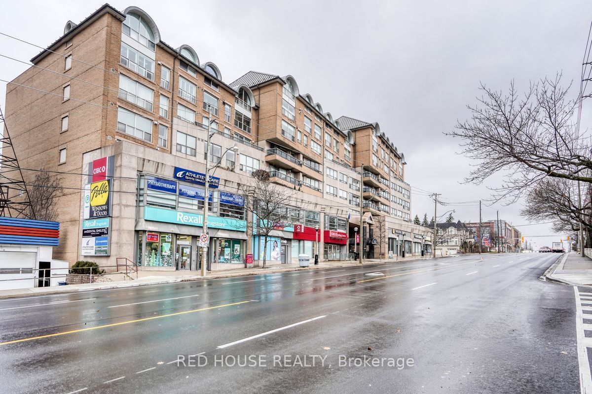 Bayview Walk, Midtown, Toronto