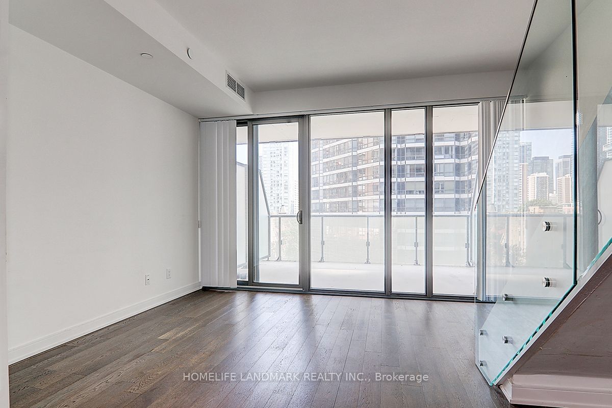 57 St Joseph St, unit 723 for rent