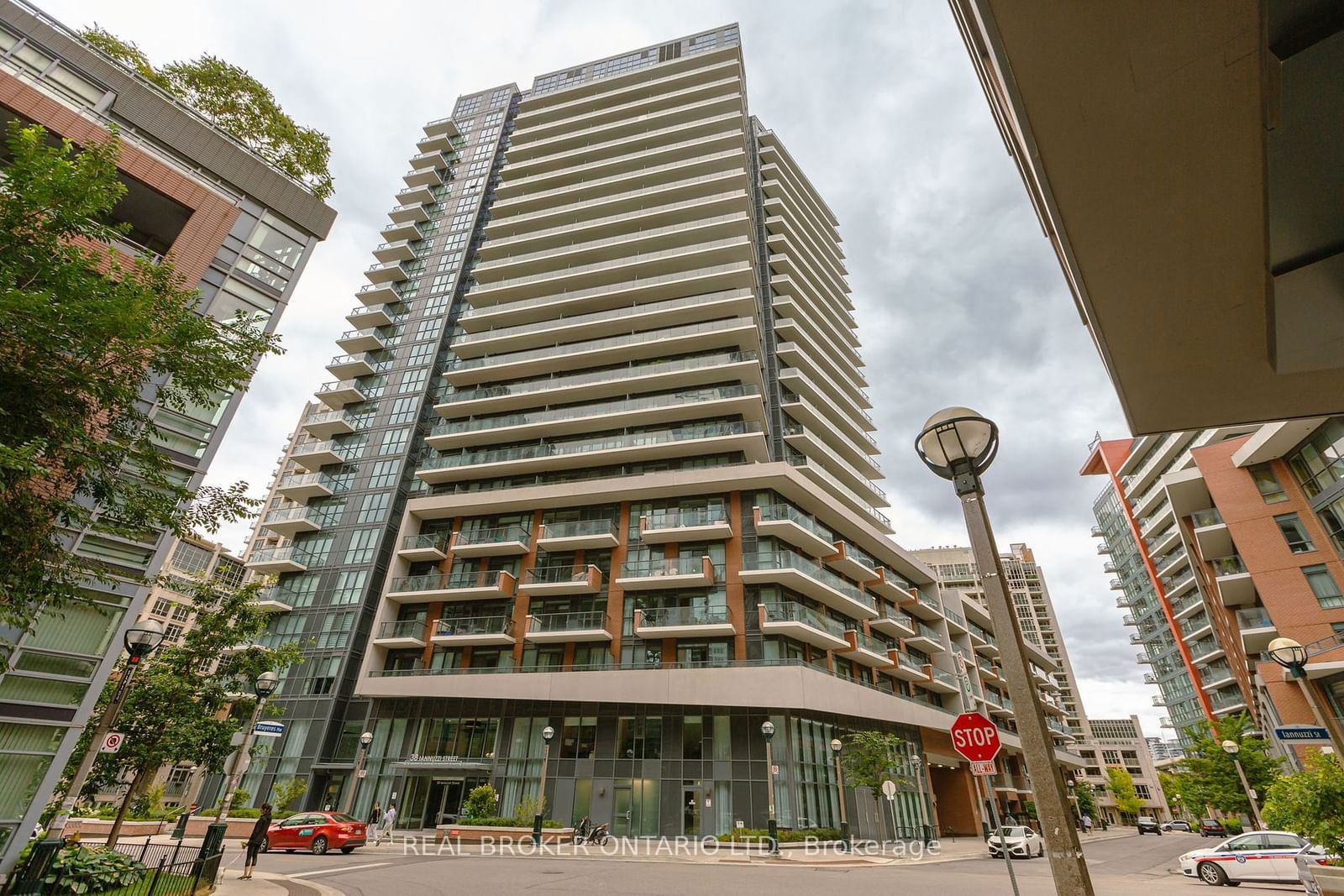 38 Iannuzzi St, unit 1513 for rent