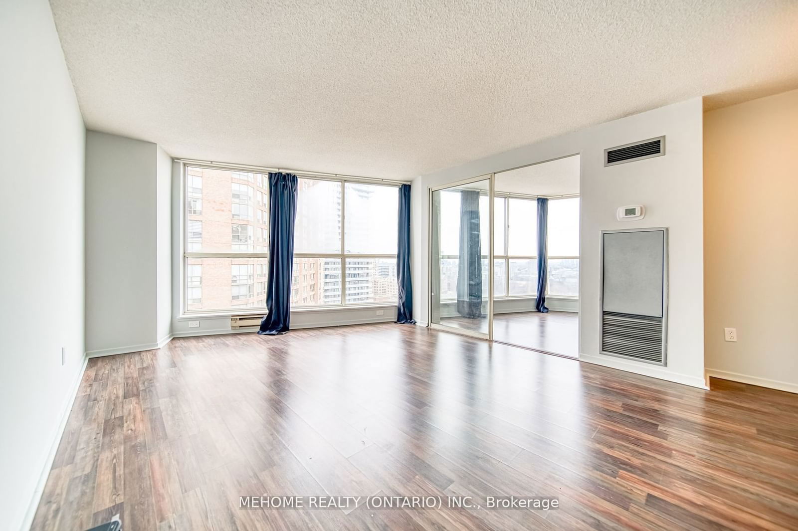 1055 Bay St, unit 2106 for rent