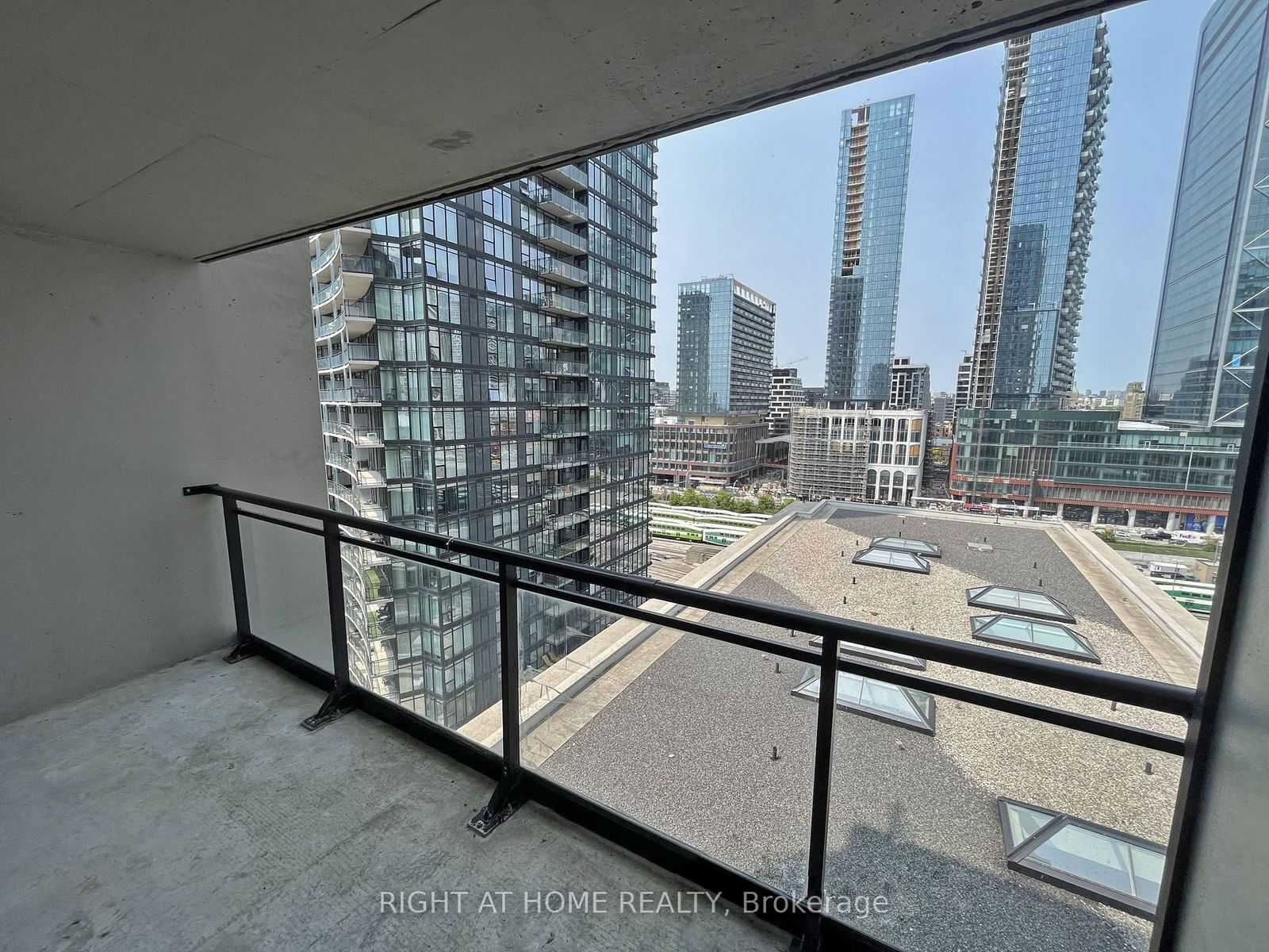 8 Telegram Mews, unit 1508 for rent