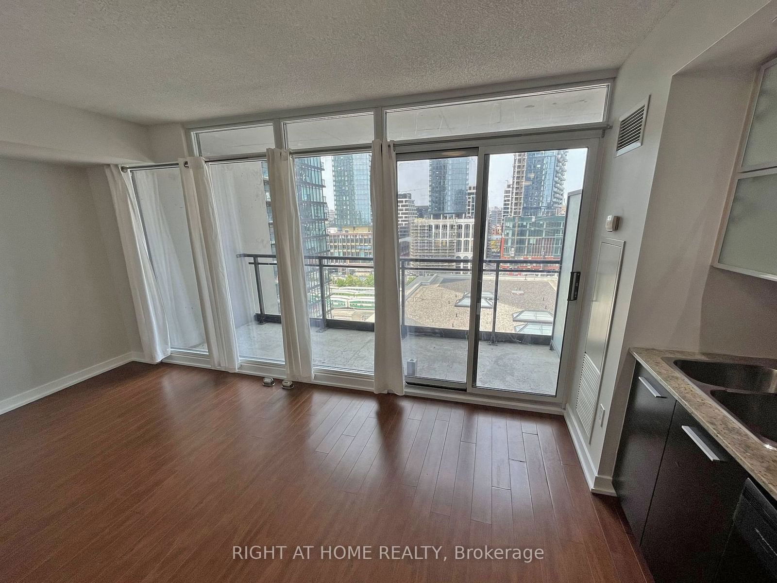 8 Telegram Mews, unit 1508 for rent