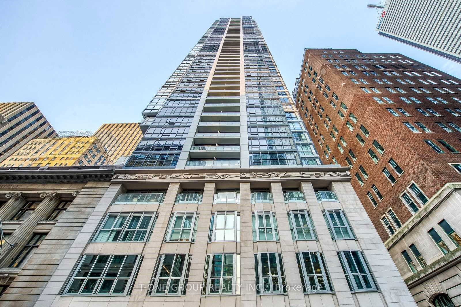 70 Temperance St, unit 909 for rent