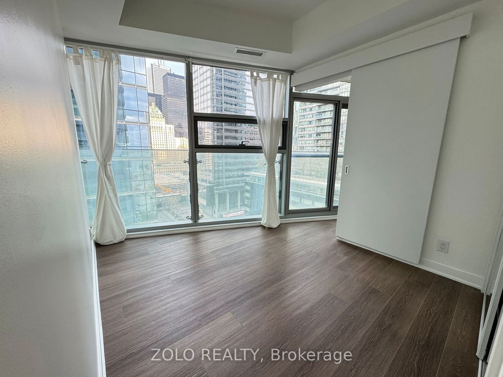 14 York St, unit 1211 for rent