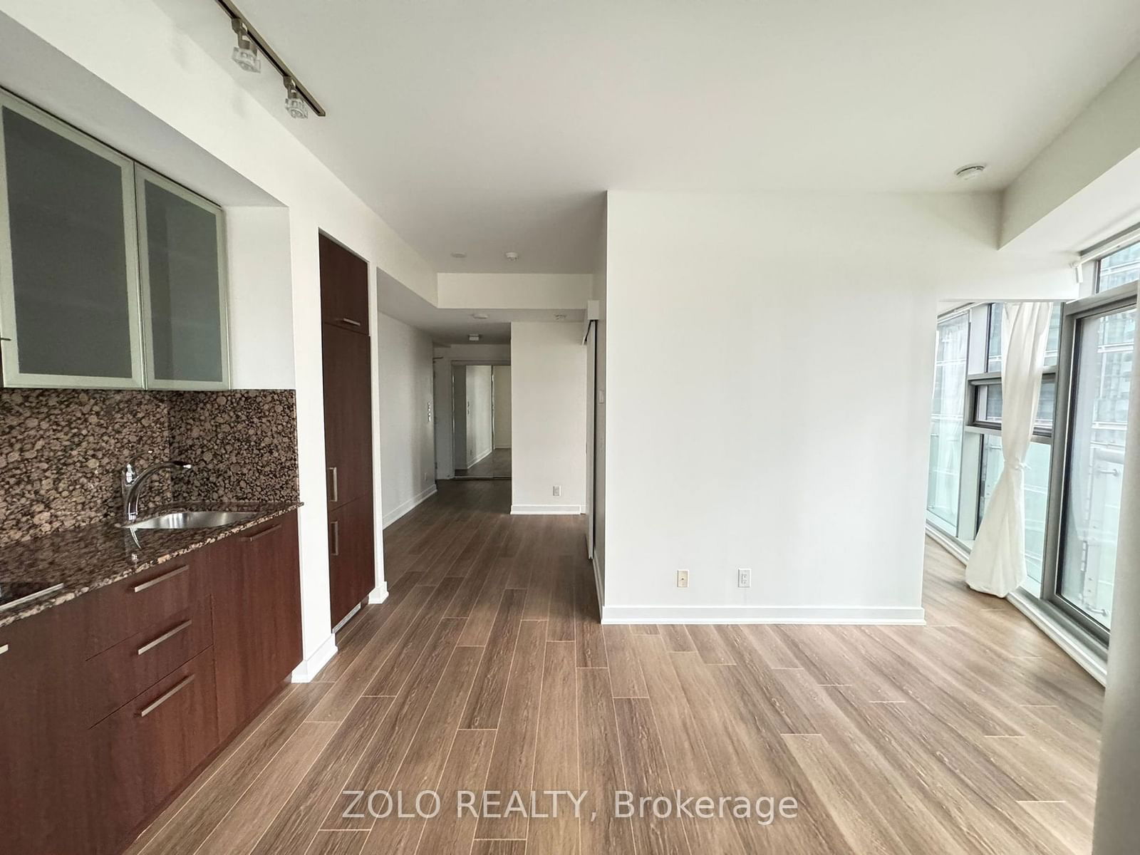 14 York St, unit 1211 for rent