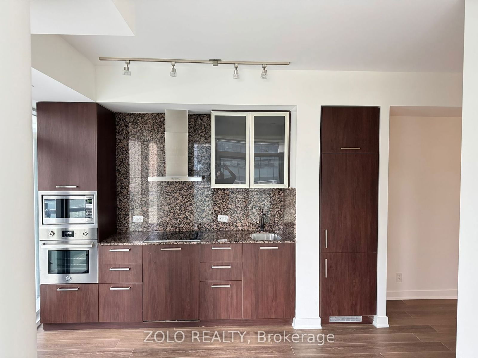 14 York St, unit 1211 for rent