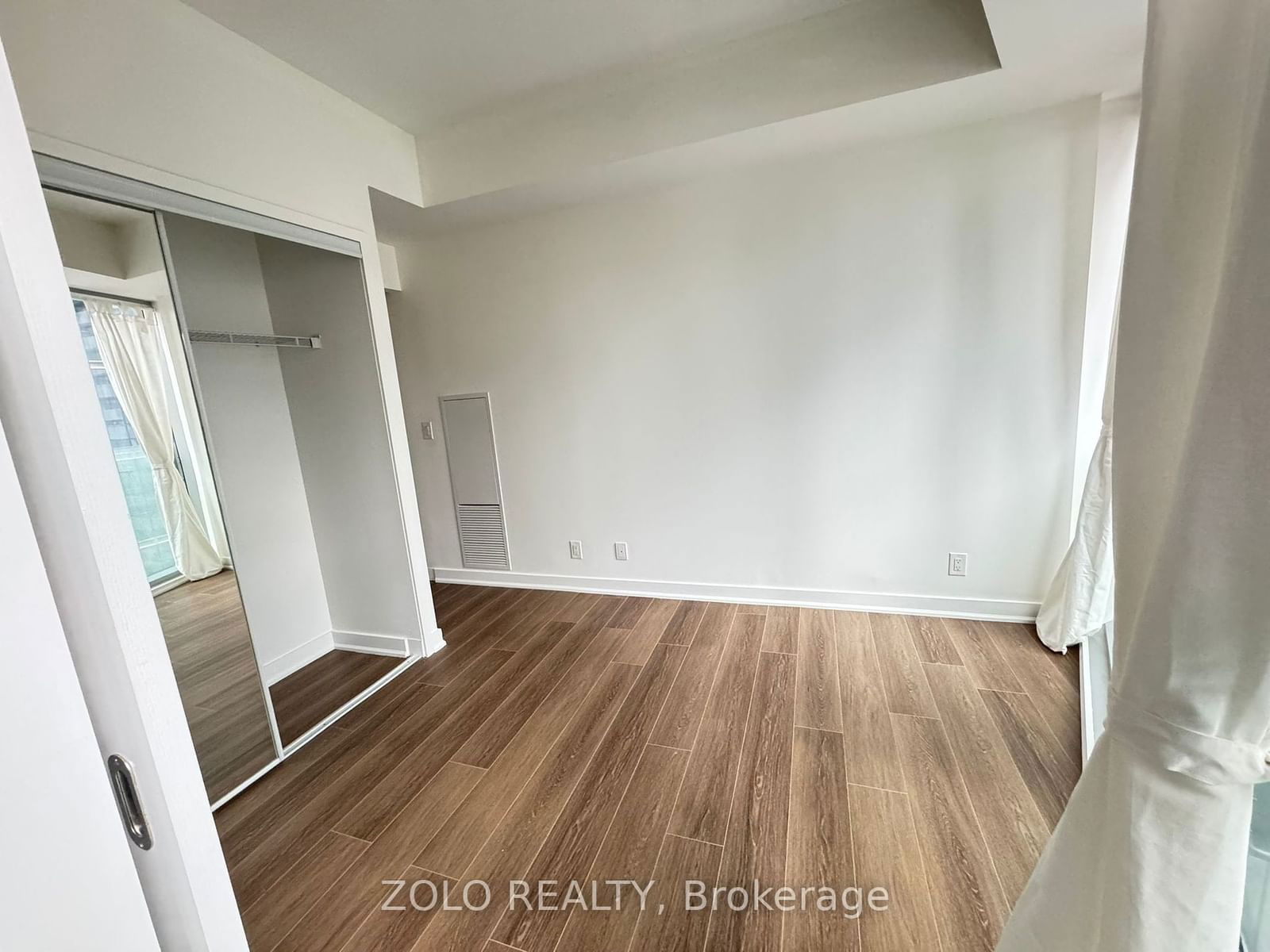 14 York St, unit 1211 for rent