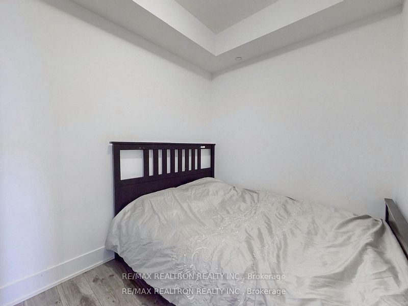 200 Bloor St W, unit 2007 for rent