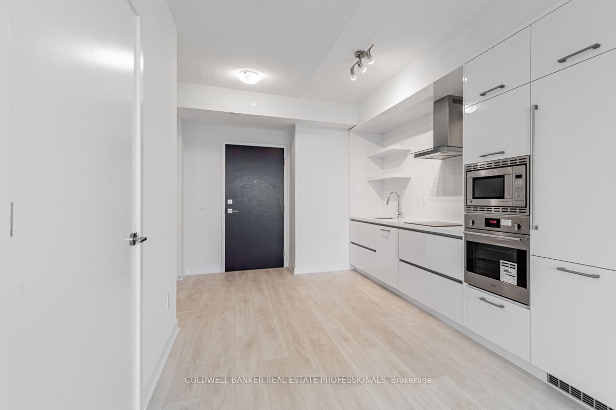 2221 Yonge St, unit 5304 for rent