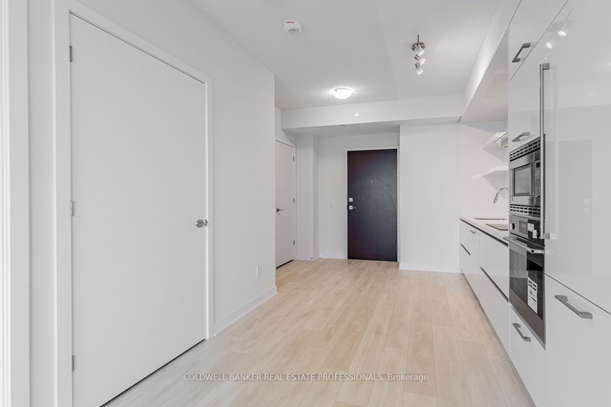 2221 Yonge St, unit 5304 for rent