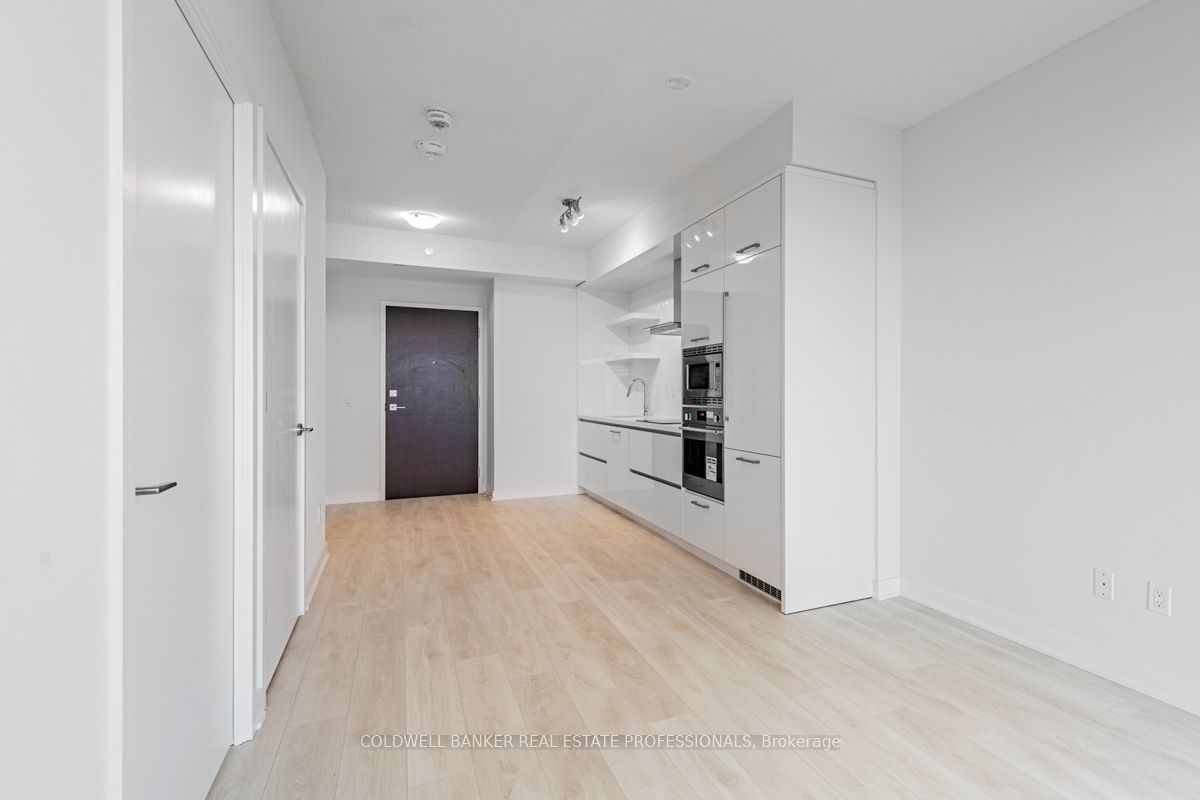 2221 Yonge St, unit 5304 for rent