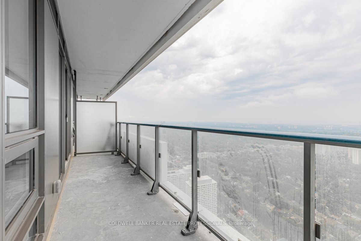 2221 Yonge St, unit 5304 for rent