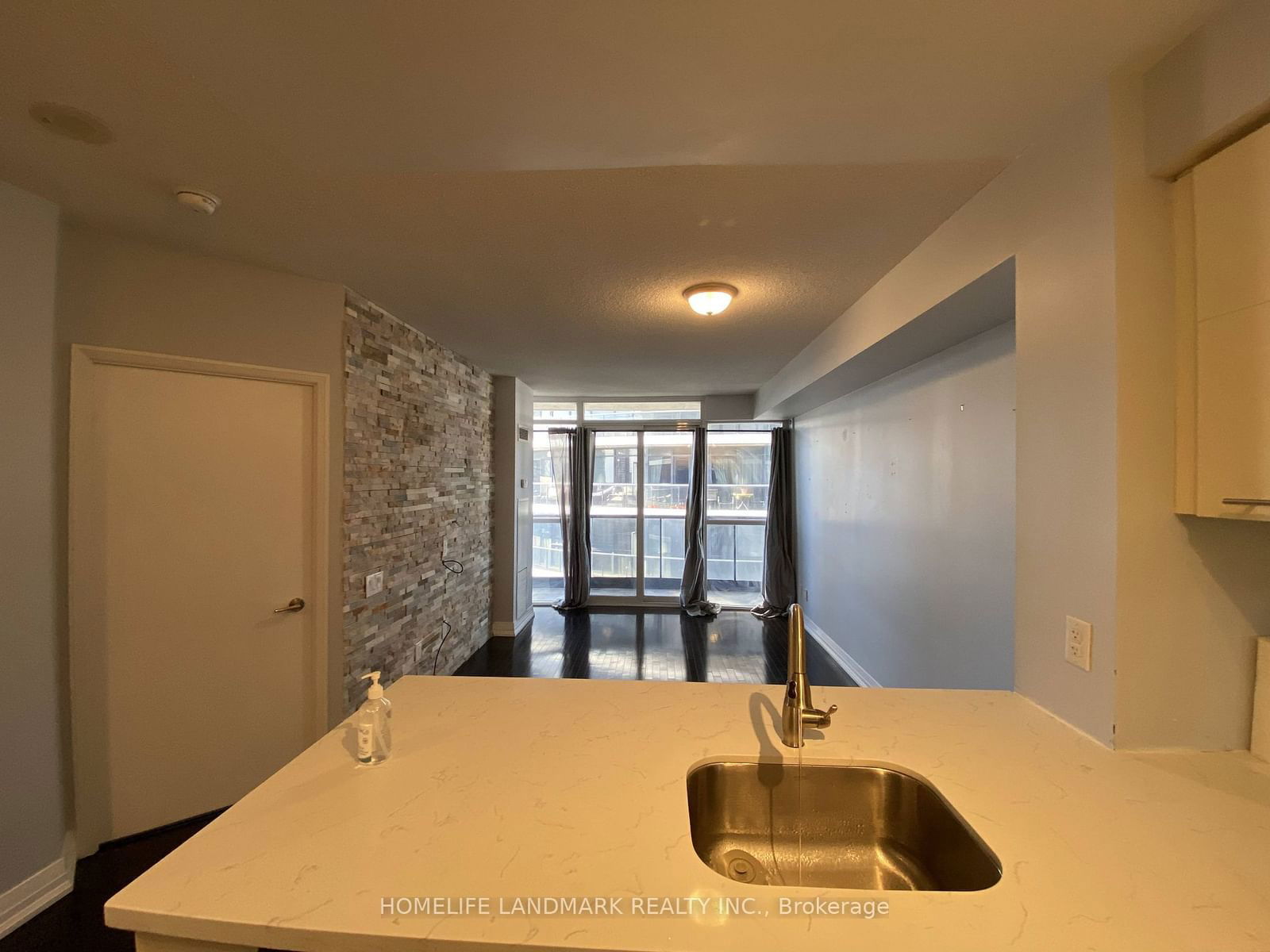 25 Carlton St, unit 2906 for rent