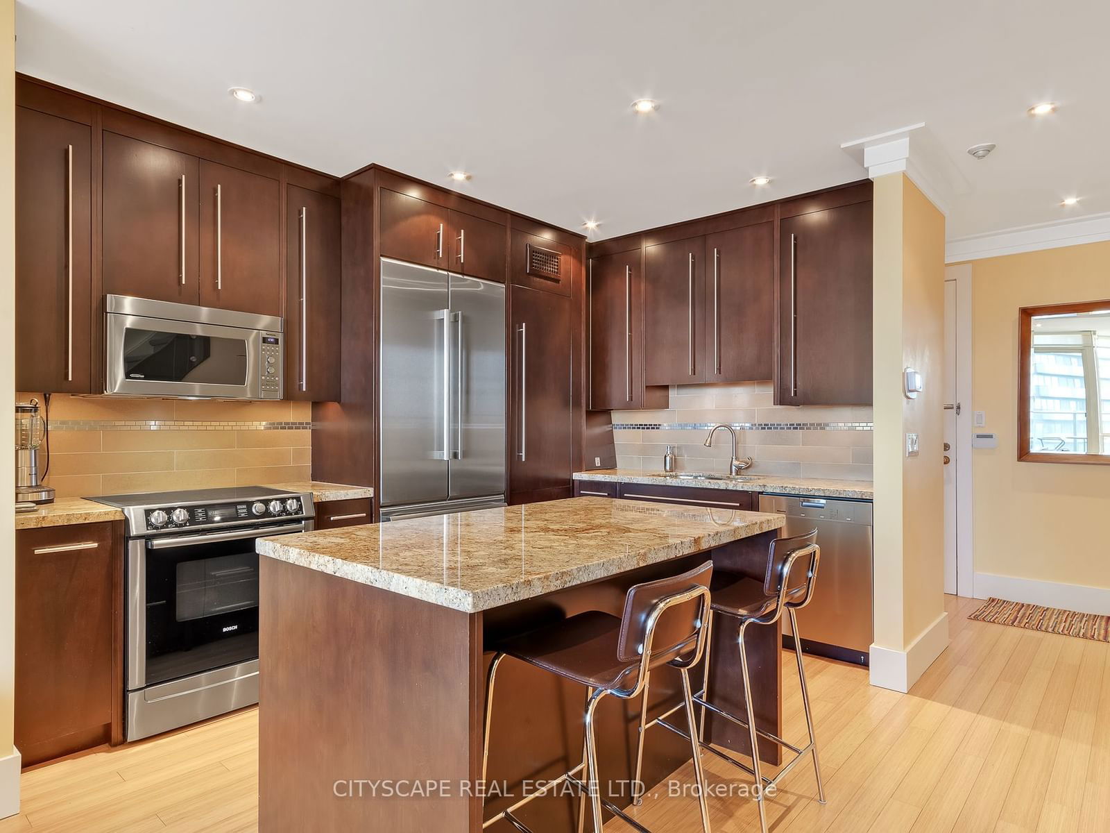 44 St. Joseph St, unit Ph2 for rent