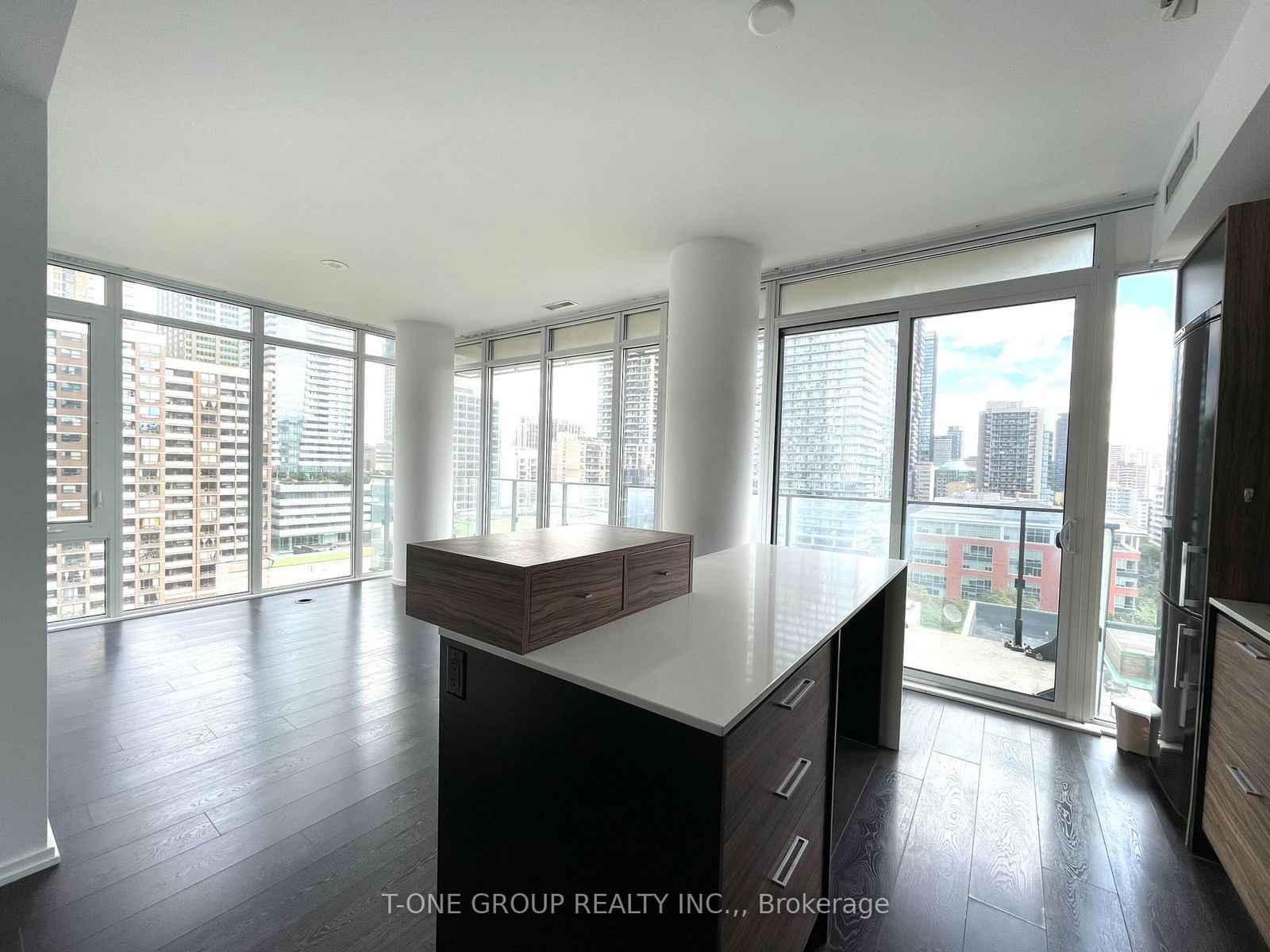 75 St Nicholas St, unit 1308 for sale