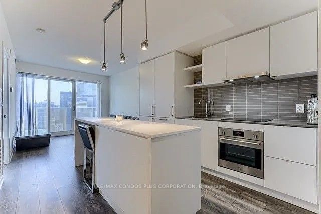 100 Harbour St, unit 4403 for rent