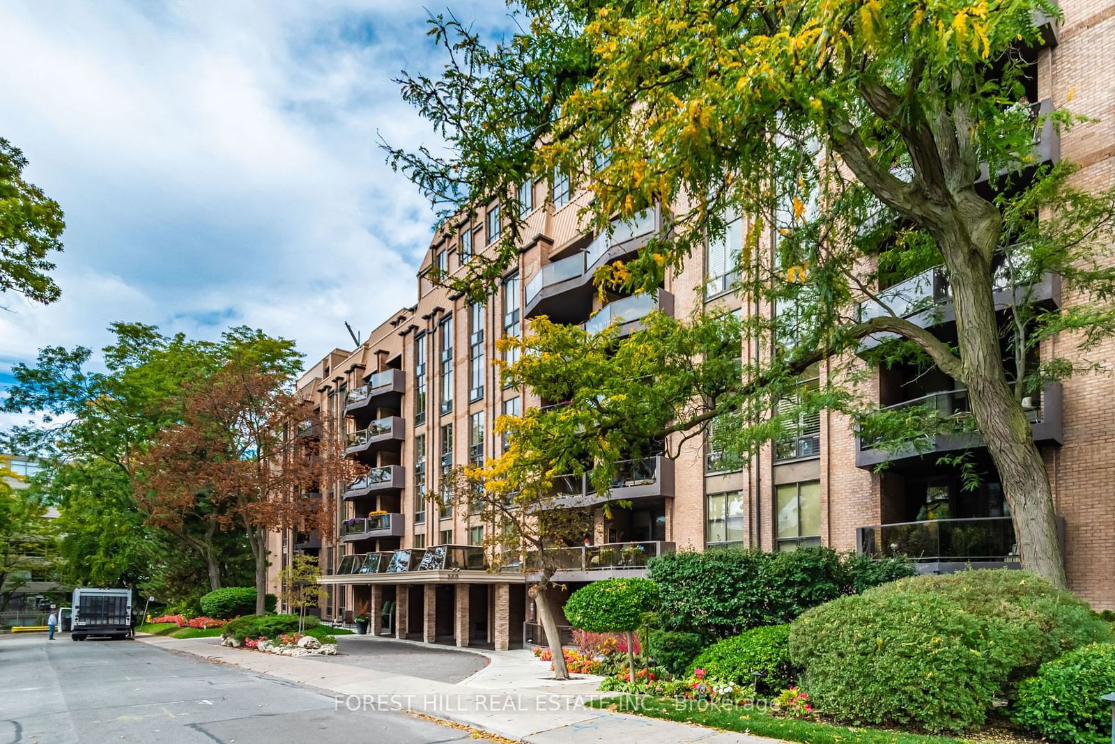 Lonsdale House, Midtown, Toronto