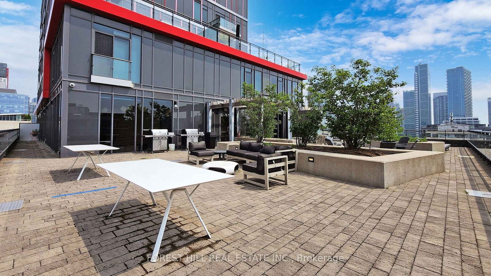 435 Richmond St W, unit 812 for rent