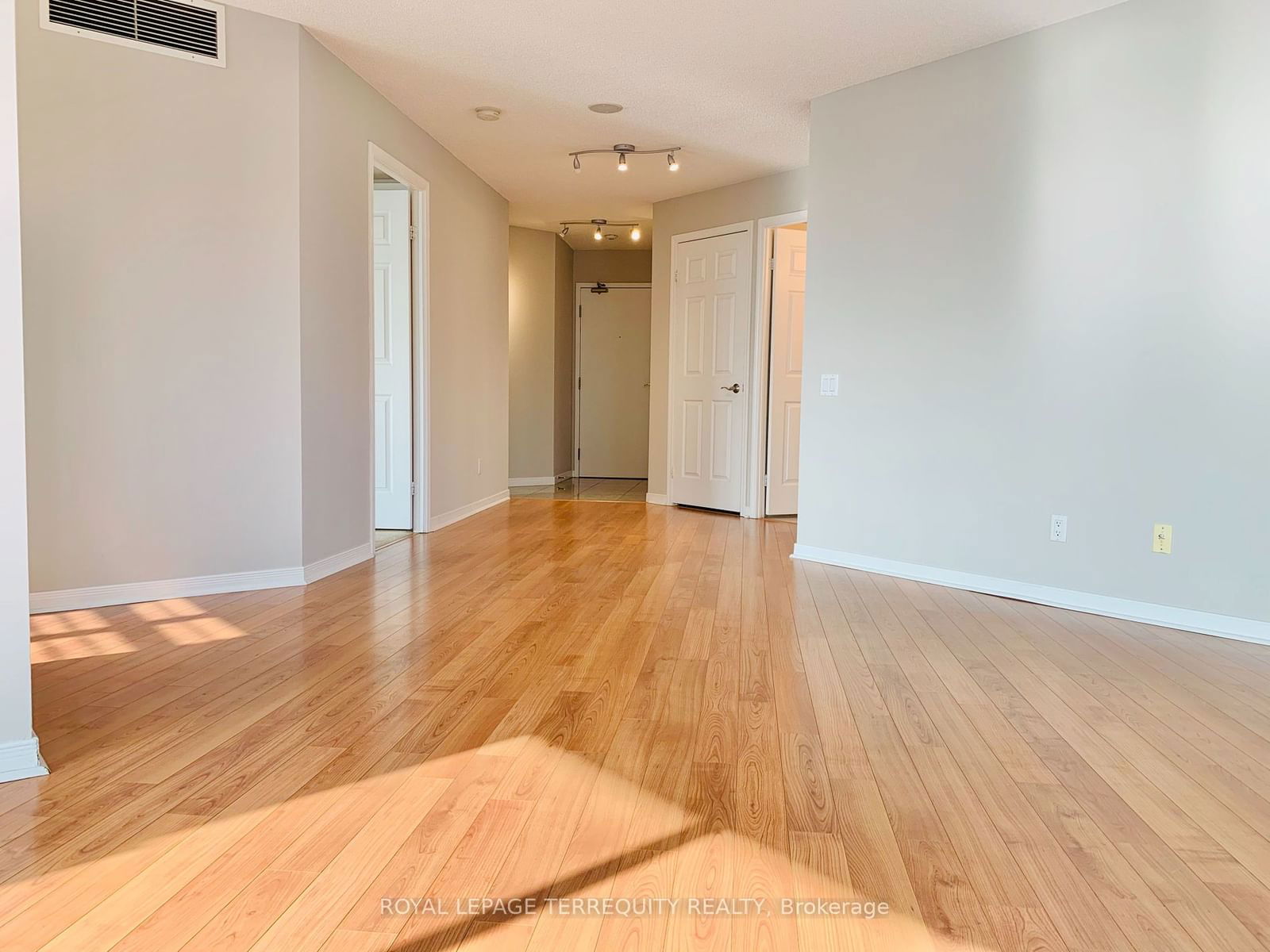 8 Hillcrest Ave, unit 1117 for rent