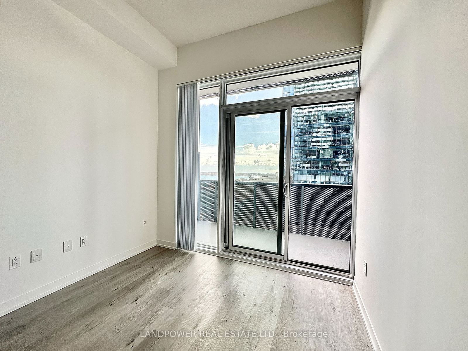 138 Downes St, unit 1208 for rent