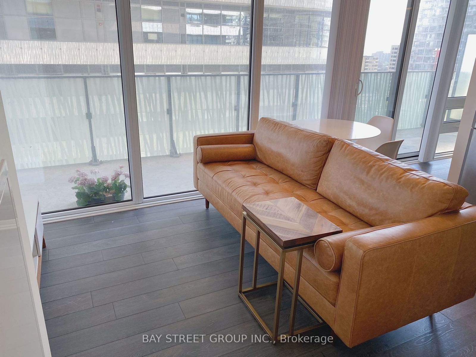 42 Charles St E, unit 1210 for rent