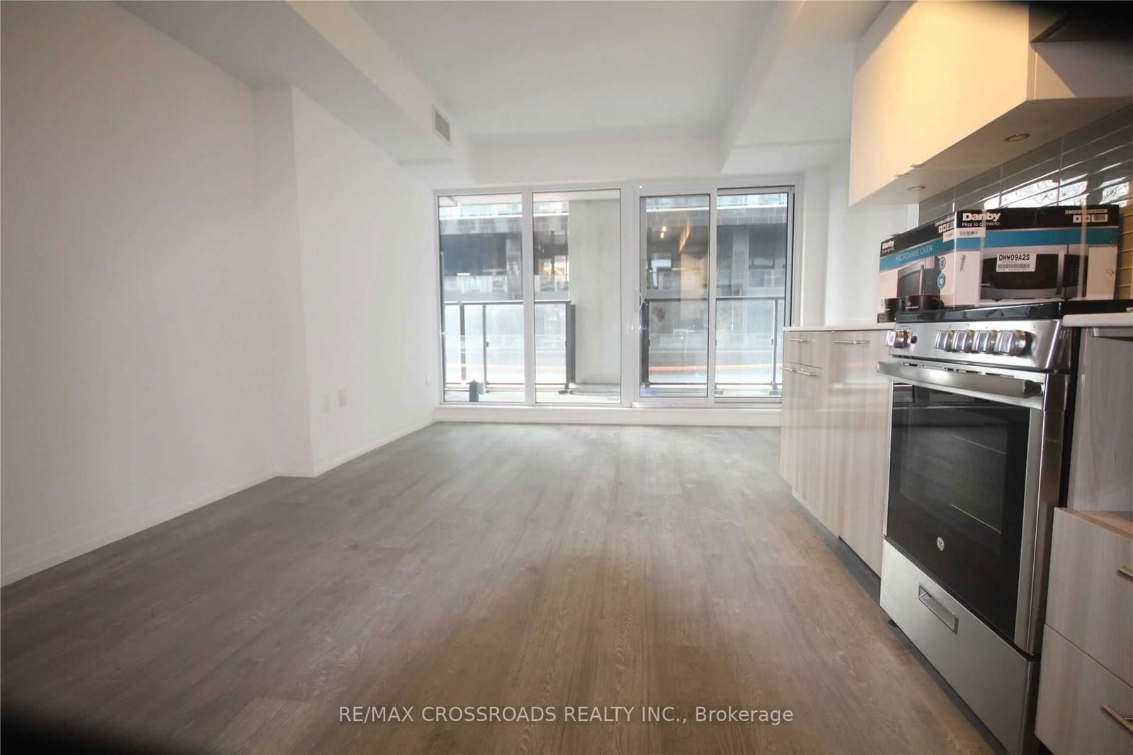 251 Jarvis St, unit 212 for rent