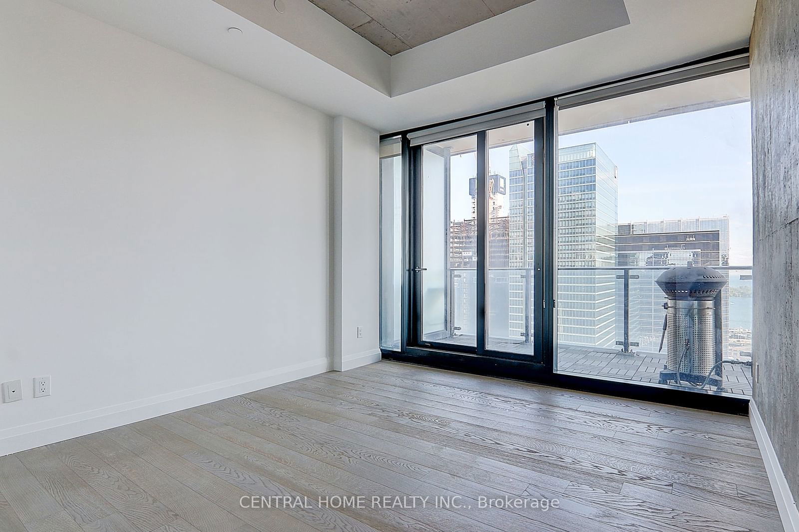 224 King St W, unit 3604 for rent