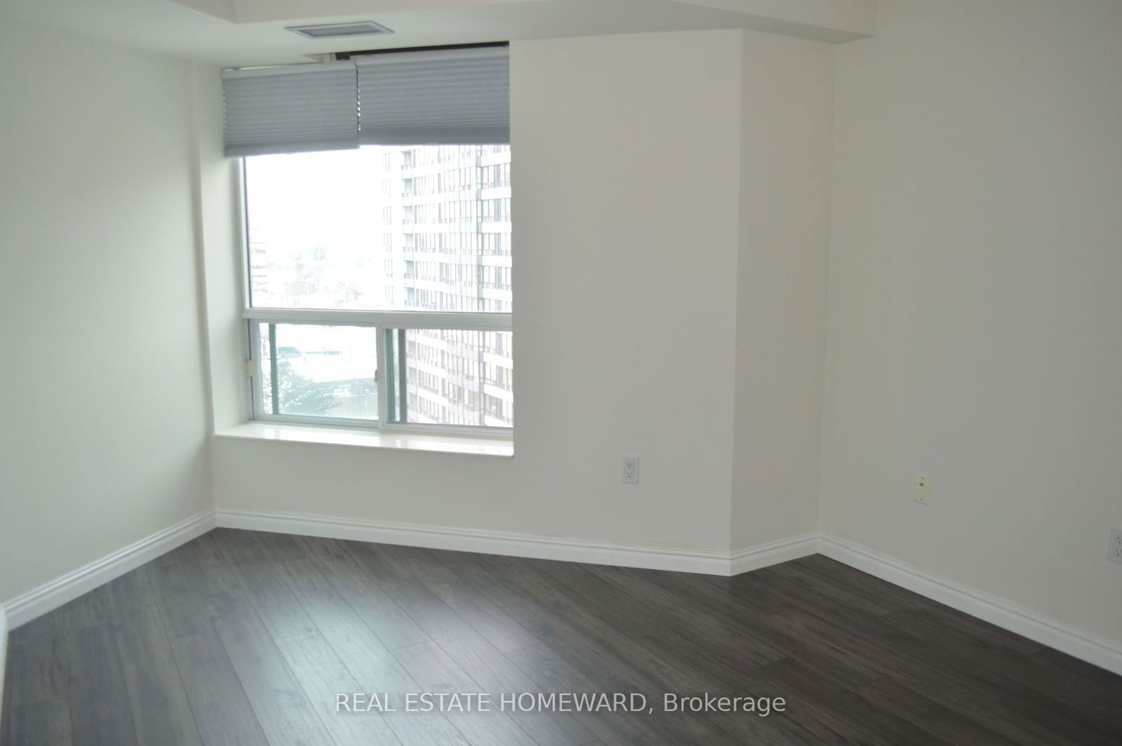 18 Pemberton Ave, unit 1101 for rent