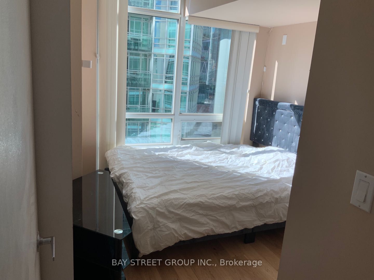 381 Front St W, unit 1711 for rent