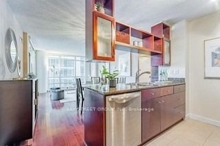 381 Front St W, unit 1711 for rent