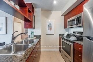 381 Front St W, unit 1711 for rent