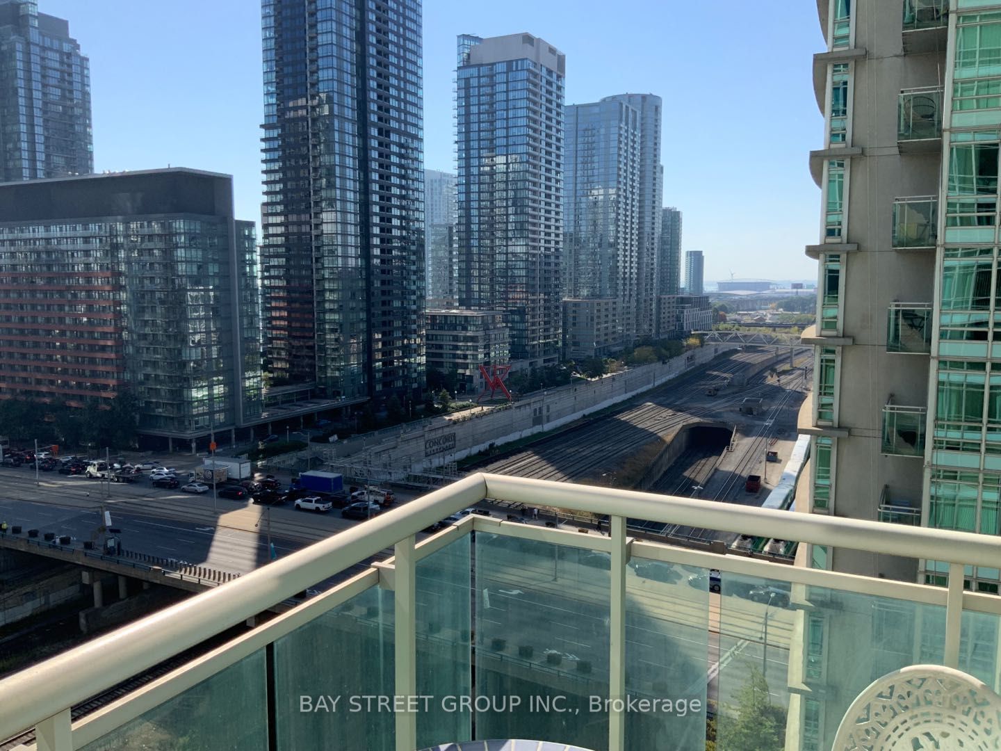 381 Front St W, unit 1711 for rent