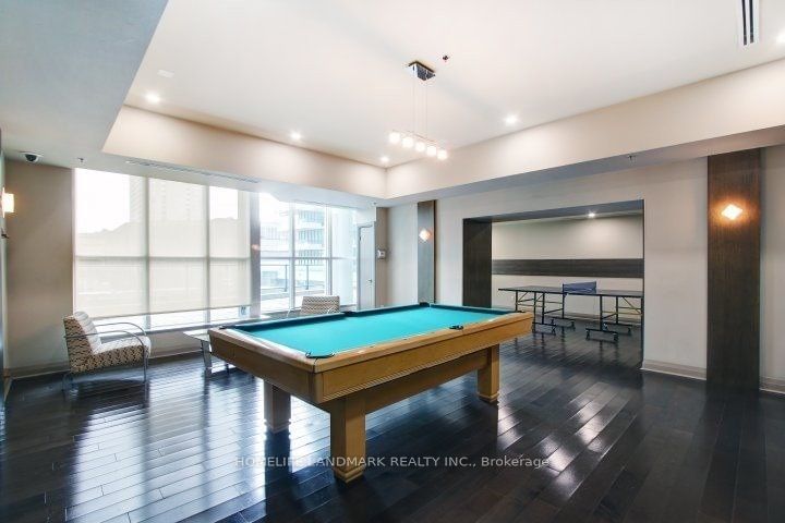 33 Bay St, unit 3813 for sale