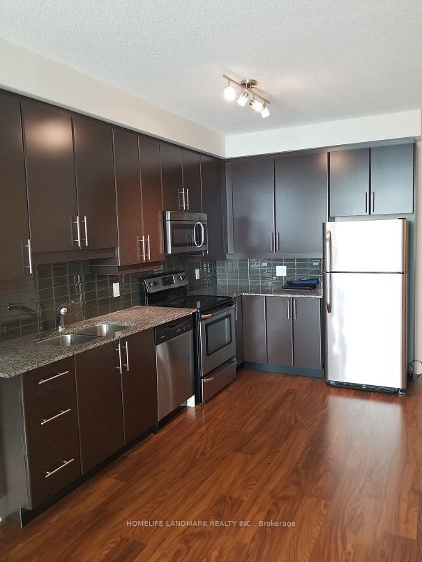 33 Bay St, unit 3813 for sale