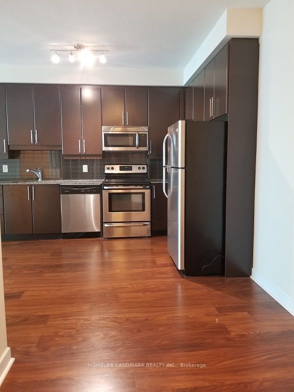 33 Bay St, unit 3813 for sale