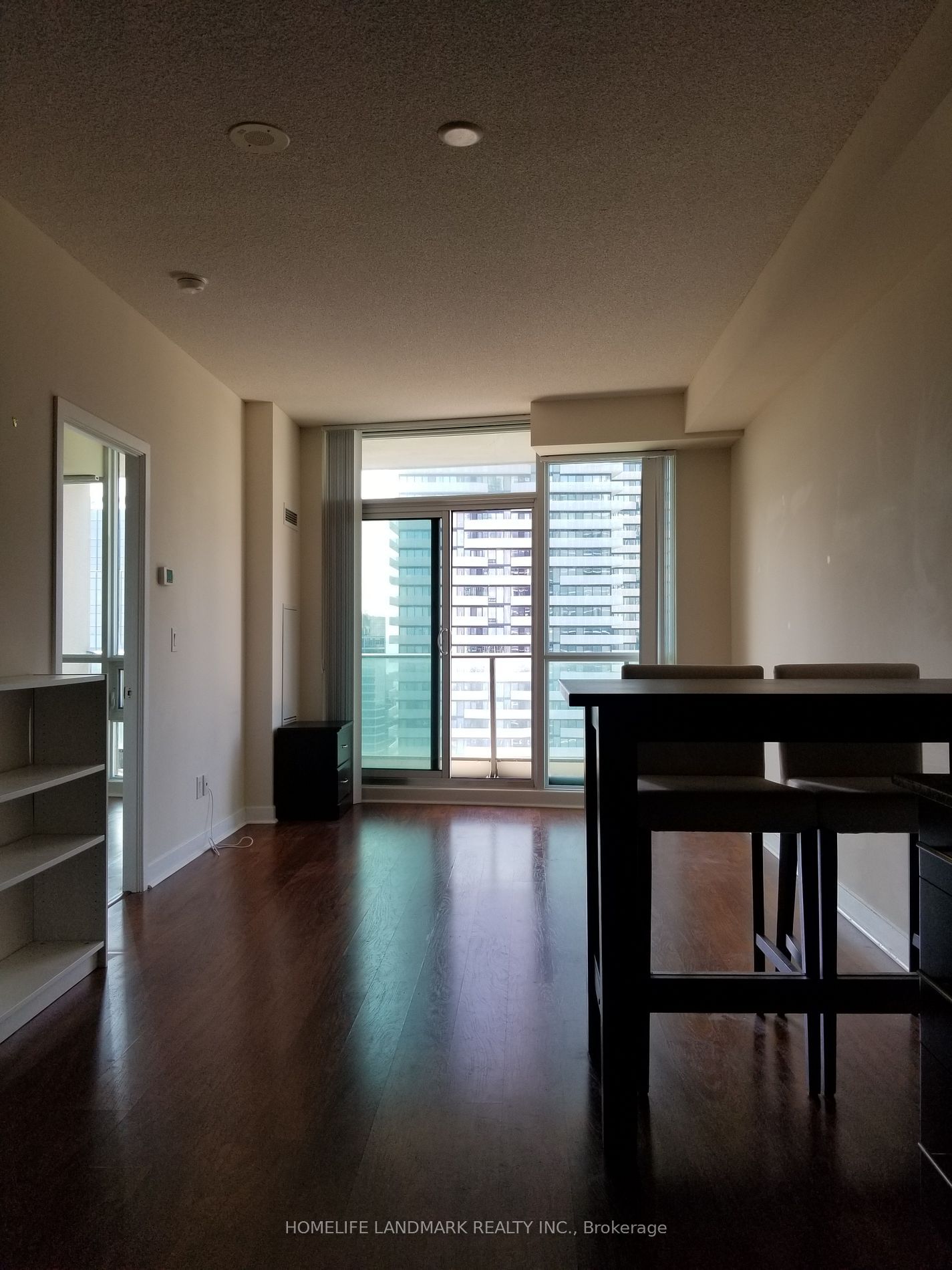 33 Bay St, unit 3813 for sale