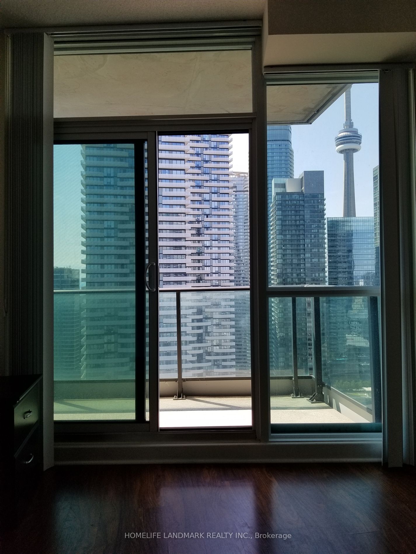 33 Bay St, unit 3813 for sale