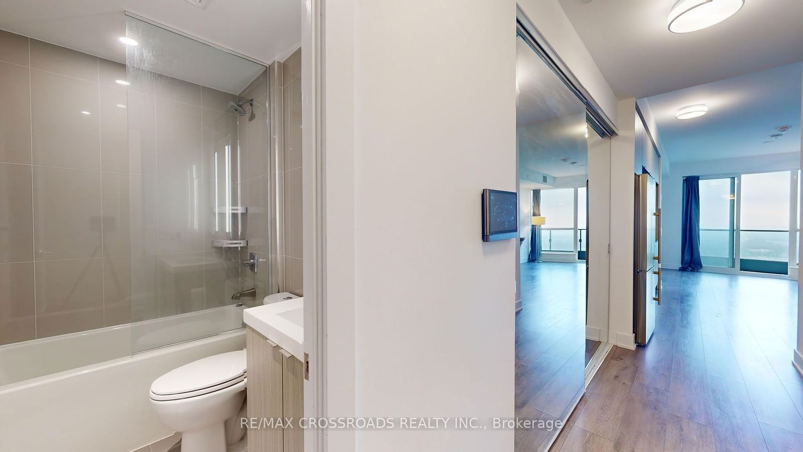 585 Bloor St E, unit 3418 for sale